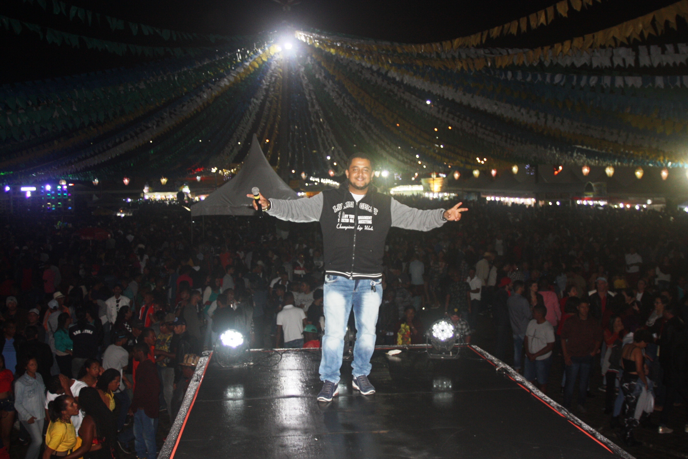 Locutor Roberto Brito Celebra Anos Na Locu O Do S O Pedro De Itiru U